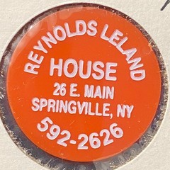 Reynolds Leland House Springville, NY Plastic G/F Bottle Beer Token 28mm (#4)