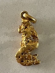 Natural deep yellow gold nugget pendant from Venezuela. 6.9 grams