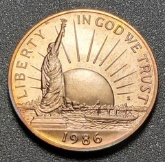 LIGHT TONED 1986 S STATUE OF LIBERTY COMMEMORATIVE HALF DOLLAR CLAD PROOF #P774