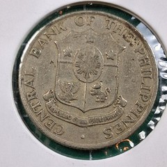 1964 Philippines Coat of Arms / Lady Liberty 25 Centavos Currency Coin