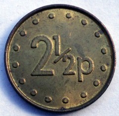 UK, THE GAINESMEAD GROUP 2 1/2 Pence Token 18.6mm 2.7g Brass. M4.6