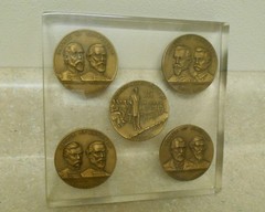 Gettysburg Centennial Commemorative Medal Medallic Art Bronze Set of 5 Lucite