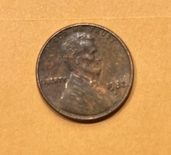 1982-D Lincoln Cent Penny Coin, 3.1g