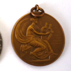 John Pinches London Art Deco 1925 Metal Elocution & 2 Bronze Operatic Medals Box
